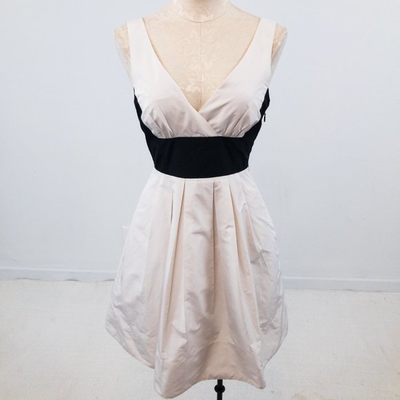 BCBGMaxAzria 2 Colorblock Mini Dress White Black - Picture 9 of 9